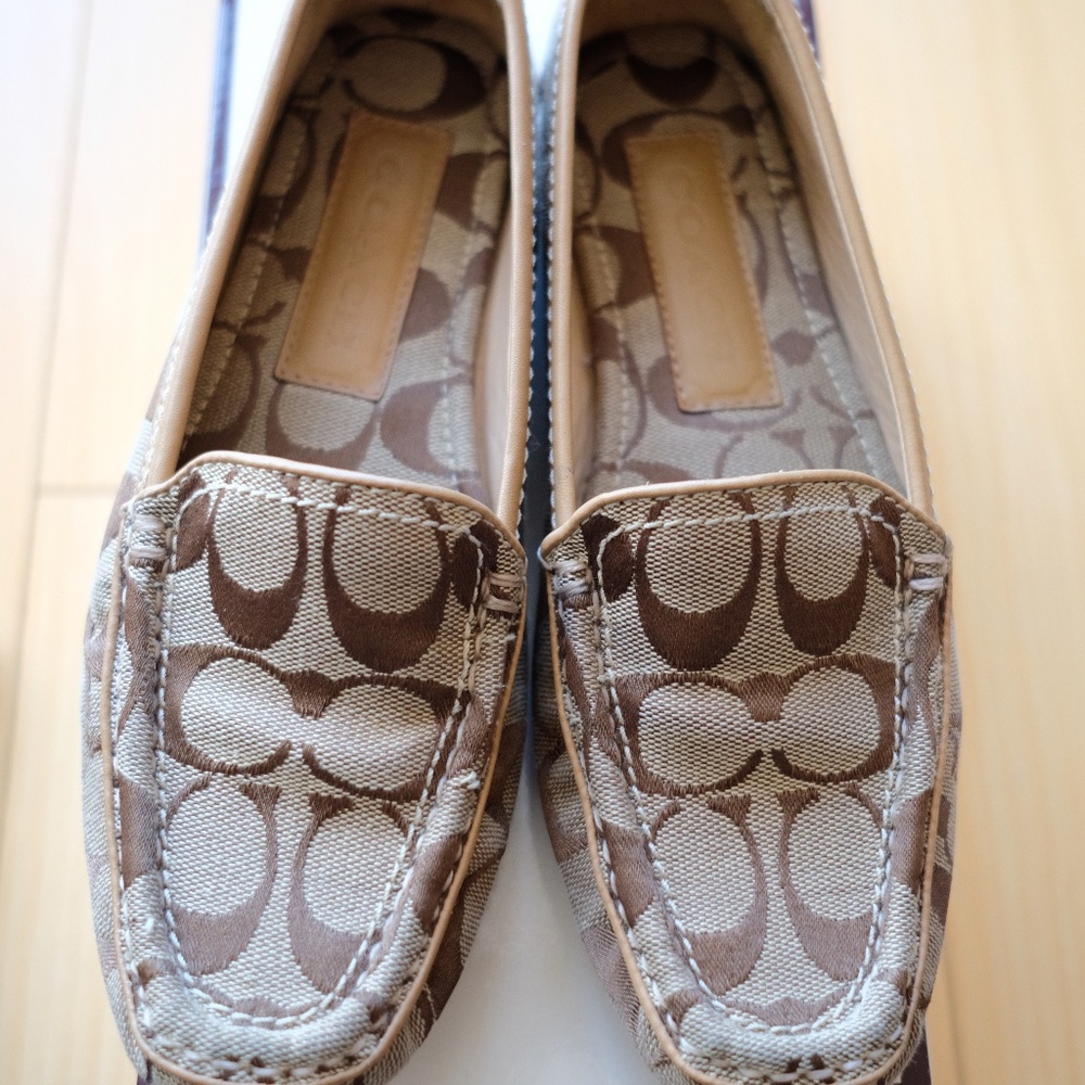 COACH ICONIC LOAFER!